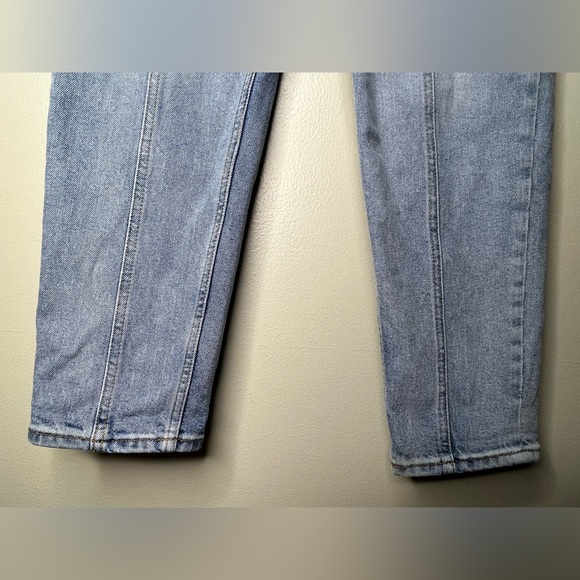 H&M Loose Fit High Rise Mom Jeans - Picture 7 of 10